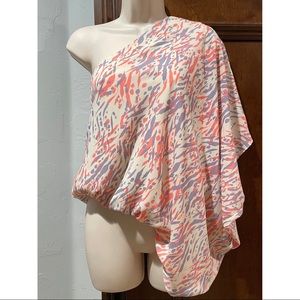 Impeccable, pig-One shoulder Flowy Blouse